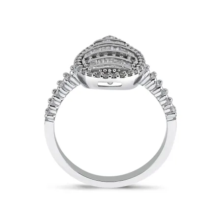 0.66 Karat Pırlanta Damla Tasarım Baget Yüzük